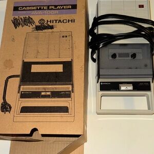 Vintage Hitachi AVA-100R Portable Cassette Player Recorder READ Description